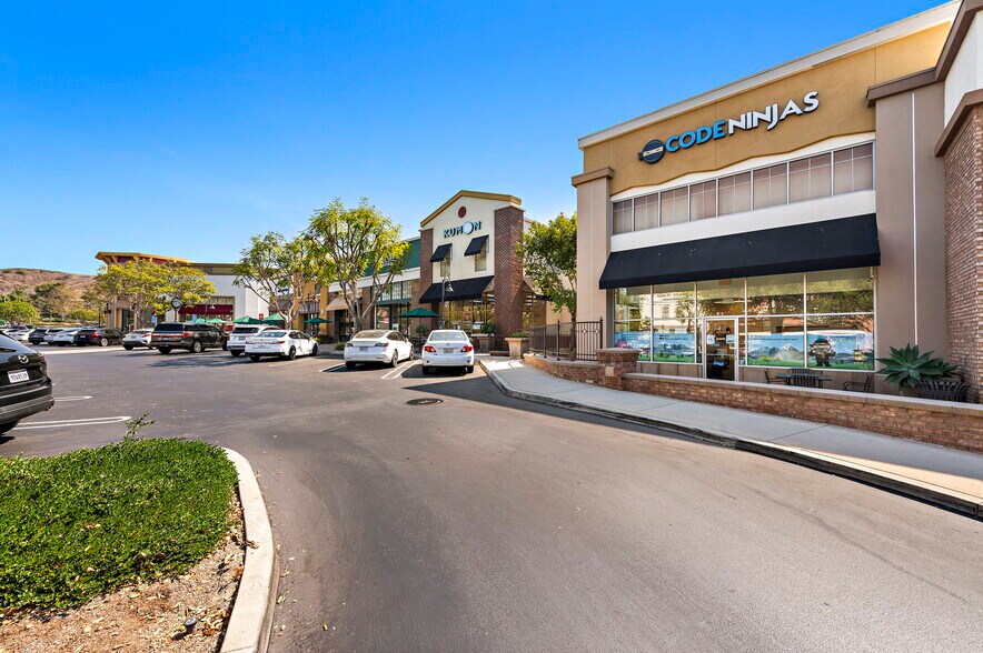 More Photos Of 25622 Crown Valley Pky, Ladera Ranch Unknown For Lease