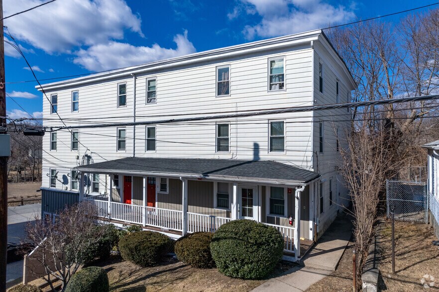 More Photos Of 1 Greystone Ave, North Providence Apartments For Sale