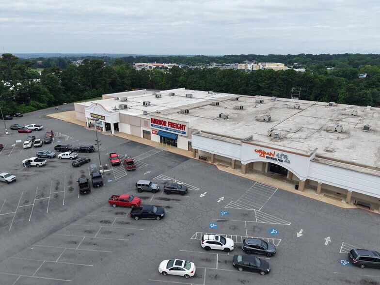More Photos Of 1426-1528 Military Rd, Benton General Retail For Lease
