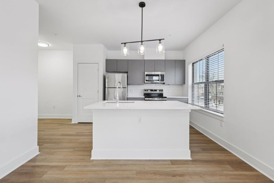 More Photos Of 10 W Westfield Ave W, Roselle Park Apartments For Lease