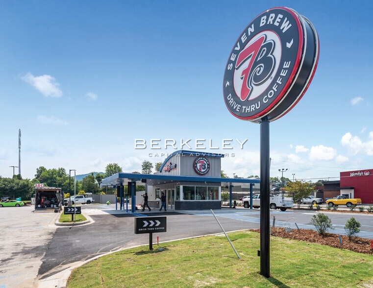 More Photos Of 140 Blowing Rock Blvd, Lenoir Fast Food For Sale