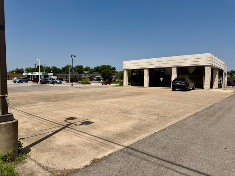 More Photos Of 8051 Boulevard 26, North Richland Hills Mixed Retail For Sale