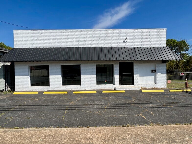 More Photos Of 329 E Shockley Ferry Rd, Anderson Light Distribution For Lease