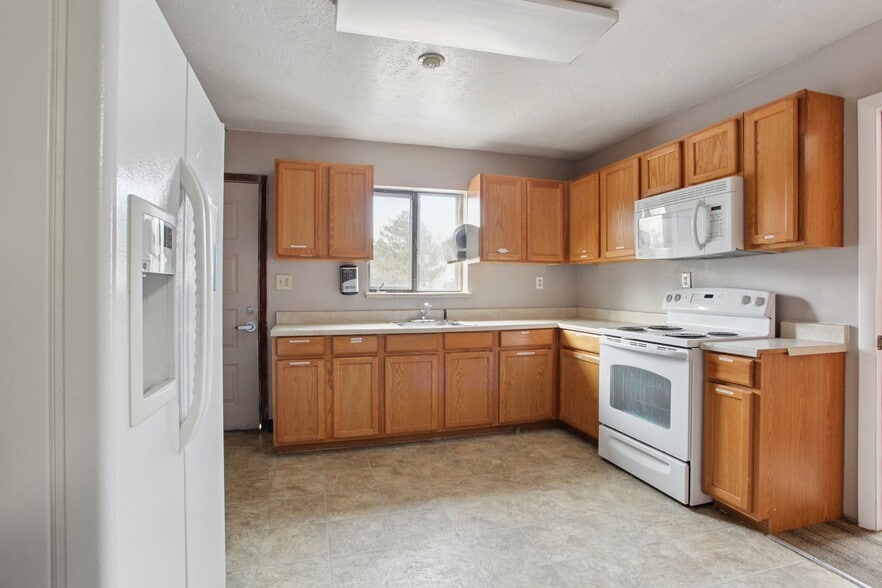 More Photos Of 9200 W Ellsworth Ave, Lakewood Religious Facility For Sale