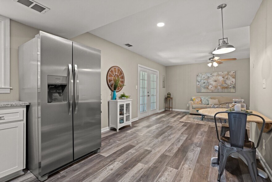 More Photos Of 110-118 Greenforest Cir, Liberty Apartments For Sale