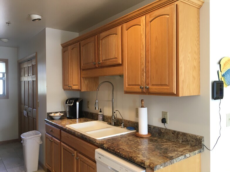 More Photos Of 310 Main St, Frankfort Storefront For Sale