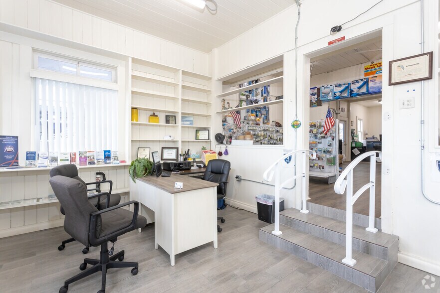 More Photos Of 2660 N Us Highway 1, Fort Pierce Auto Dealership For Sale