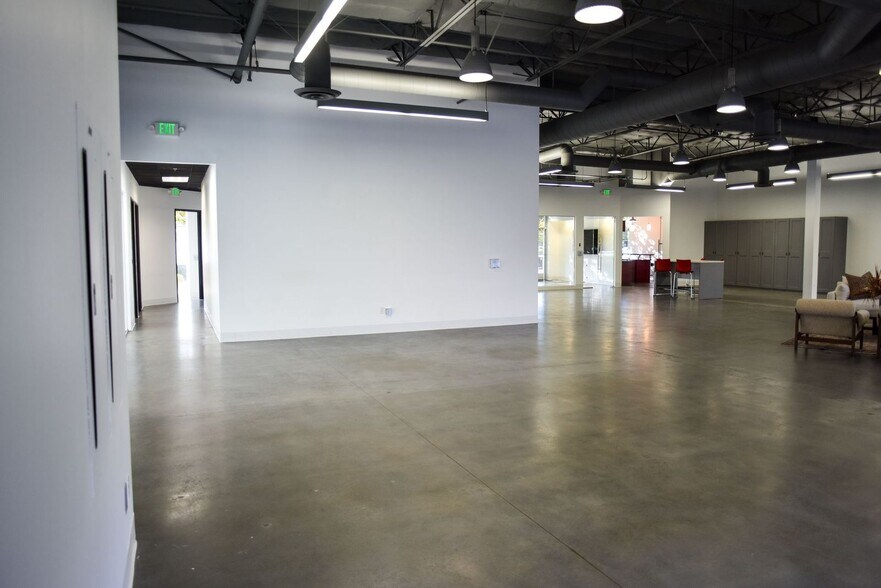 More Photos Of 950 Reserve Dr, Roseville Loft Creative Space For Lease