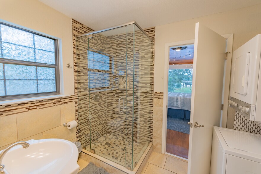 More Photos Of 108 E Barker Creek Dr, Scroggins Specialty For Sale