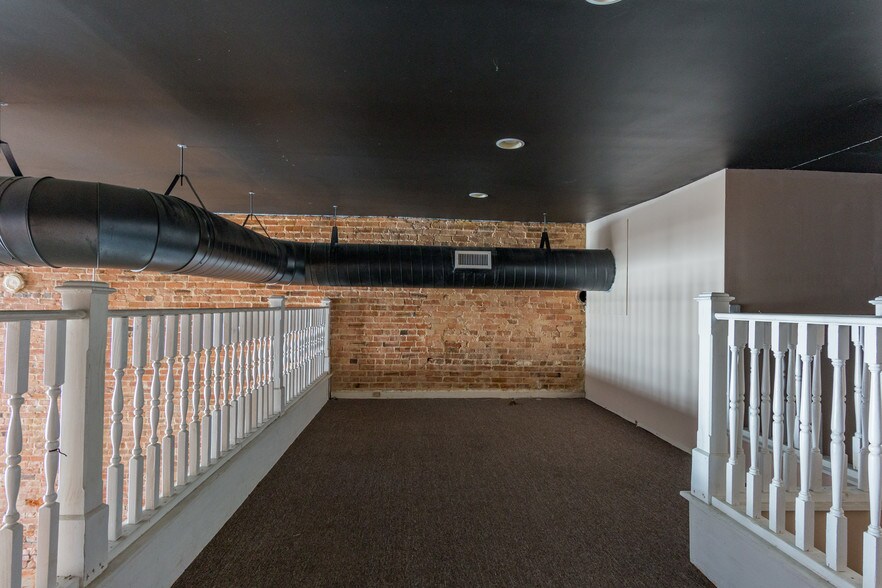 More Photos Of 102 S Main St, Wetumpka Storefront Retail Residential For Sale