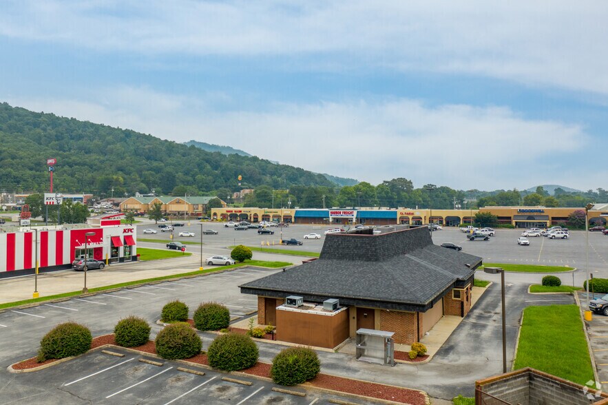 More Photos Of 354 Kimball Crossing Dr, Kimball Restaurant For Sale