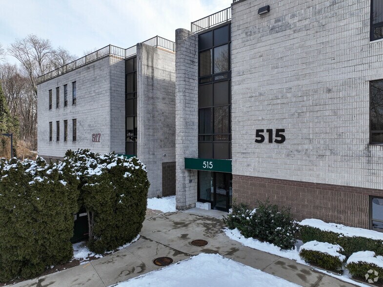 More Photos Of 515 Route 111, Hauppauge Medical For Lease