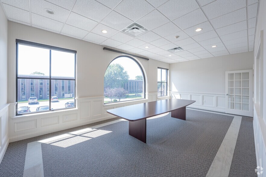 More Photos Of 640 George Washington Hwy, Lincoln Unknown For Sale