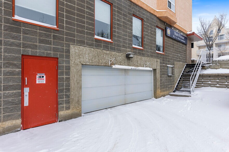 More Photos Of St Thomas St, St. Albert Apartments For Sale