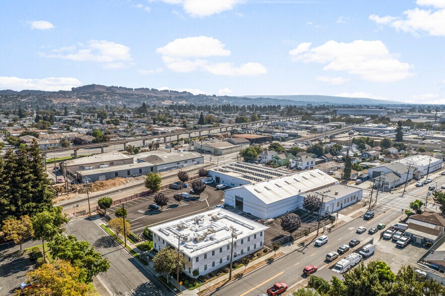 More Photos Of 755 Thornton St, San Leandro Distribution For Lease