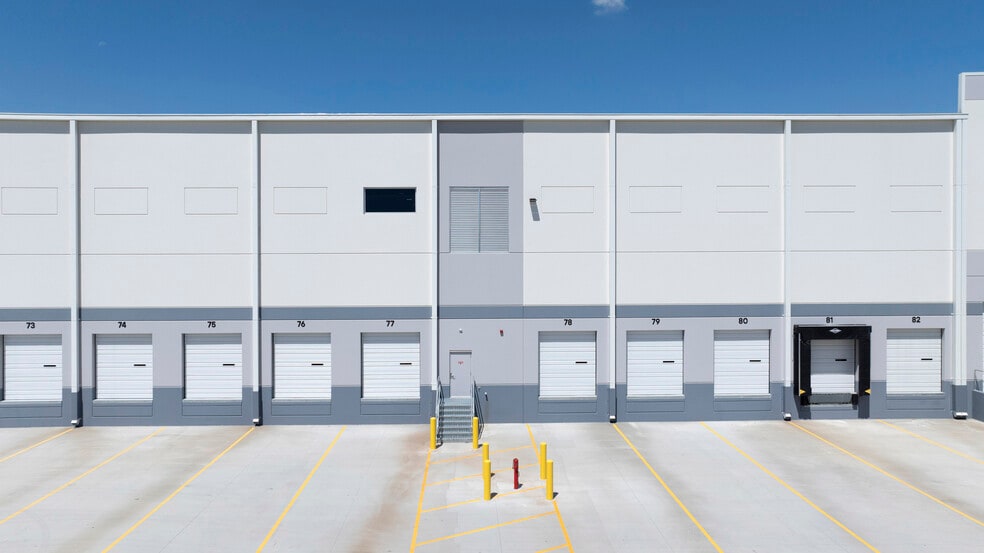 More Photos Of 142 Serviceberry Way, Mooresville Distribution For Lease