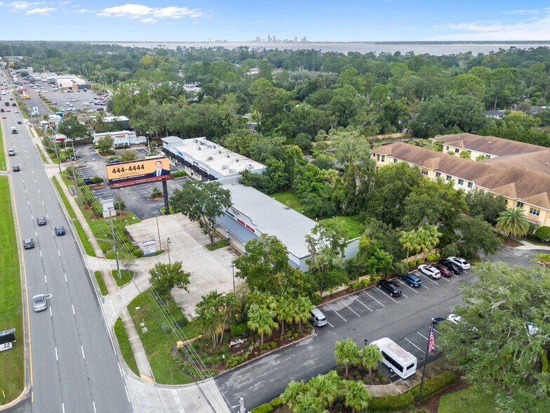 More Photos Of 5917 Roosevelt Blvd, Jacksonville General Retail For Sale