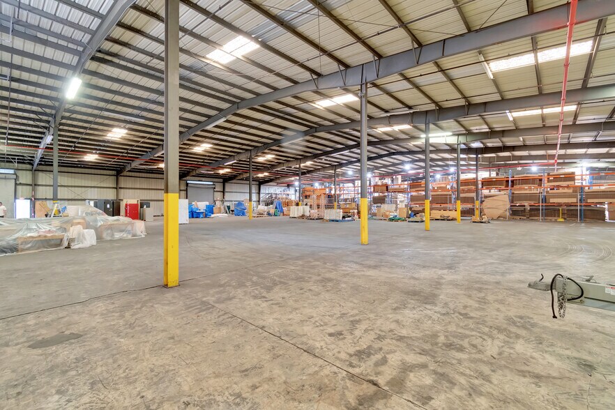 More Photos Of 198 Lock Rd, Deerfield Beach Warehouse For Lease