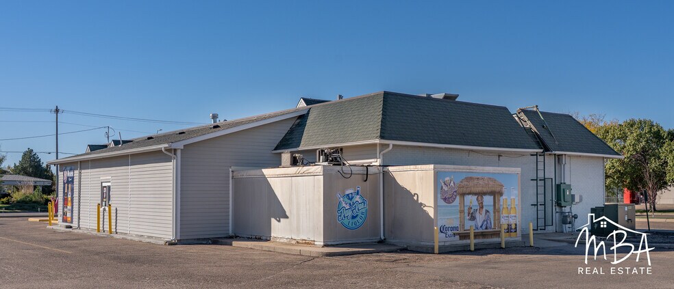 More Photos Of 1505 E Kansas Ave, Garden City Restaurant For Sale