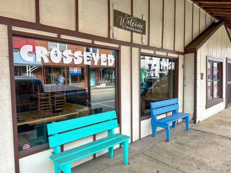 Primary Photo Of 107 E Main St, Hardy Restaurant For Sale