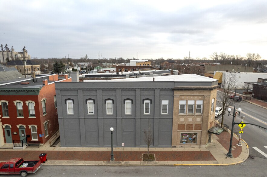 More Photos Of 50-52 S Main St, London Storefront Retail Residential For Sale