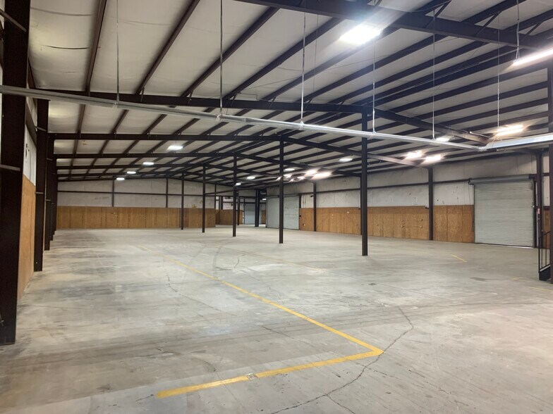 More Photos Of 1455 McCain Pky, Pelham Industrial For Lease