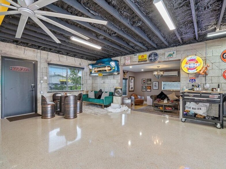 More Photos Of 2404 Hollywood Blvd, Hollywood Loft Creative Space For Sale