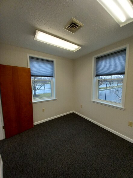 More Photos Of 642 W Main St, Radford Loft Creative Space For Lease
