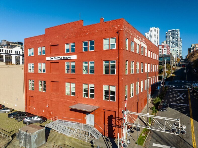More Photos Of 2501 Elliott Ave, Seattle Self Storage For Sale