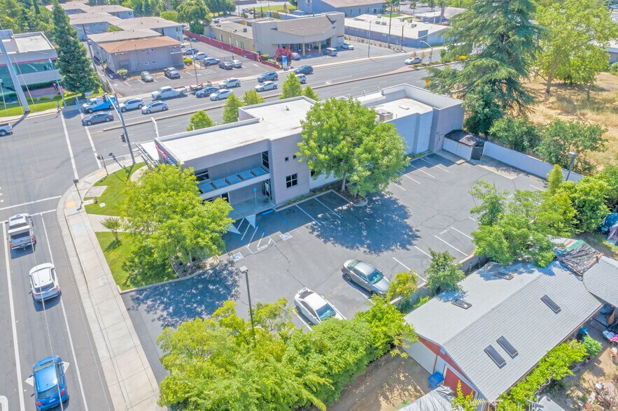 More Photos Of 7141 Fair Oaks Blvd, Carmichael Medical For Sale