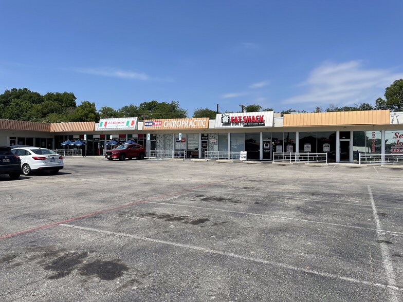 Primary Photo Of 508-516 S Elm St, Denton Storefront For Lease