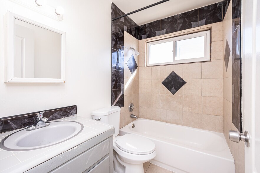 More Photos Of 10 Nedra Ct, Sacramento Apartments For Sale