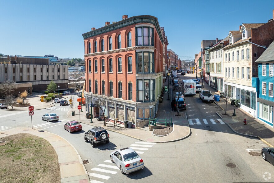 Primary Photo Of 97-105 Main St, Norwich Office For Lease