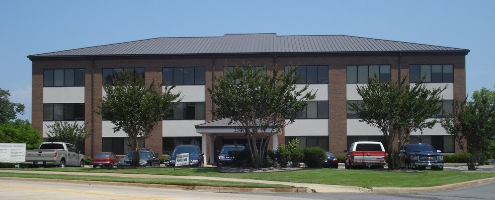More Photos Of 2501 Crestwood Rd, North Little Rock Medical For Sale