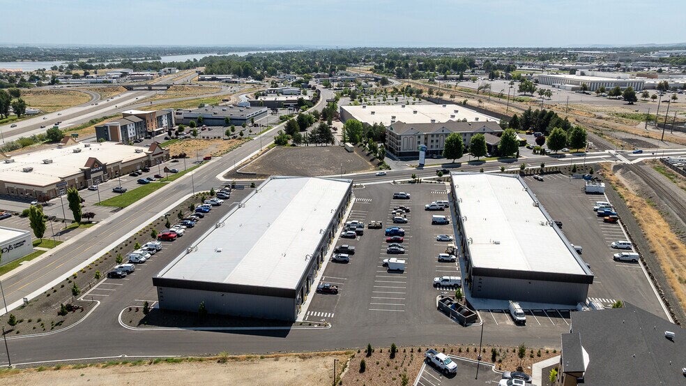 More Photos Of 1333 Tapteal Dr, Richland Warehouse For Lease