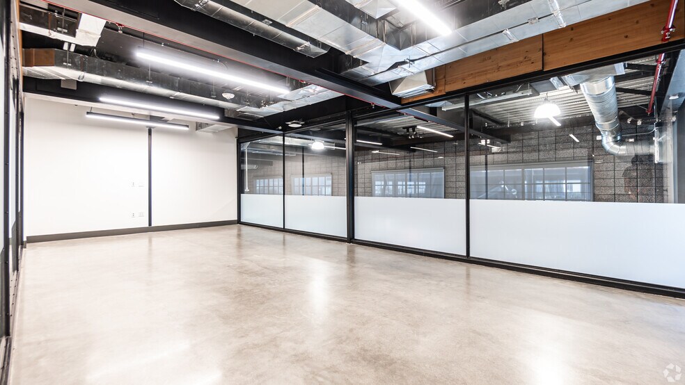 More Photos Of 136-142 Oregon St, El Segundo Research And Development For Lease