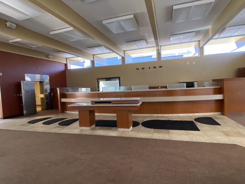 More Photos Of 407 State St, Weiser Office For Lease