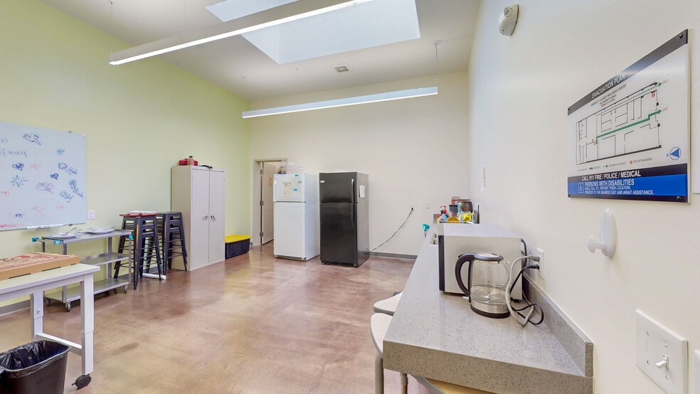 More Photos Of 1909 University Ave, Berkeley Storefront For Lease