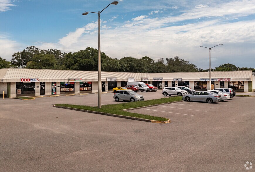 More Photos Of 4505 Park Blvd N, Pinellas Park General Retail For Lease