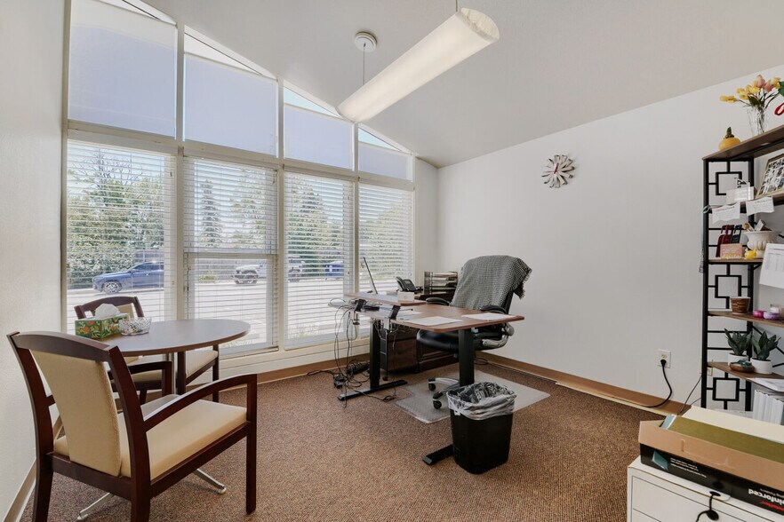 More Photos Of 641 E 112th Ave, Northglenn Veterinarian Kennel For Sale