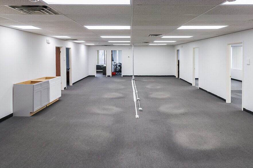 More Photos Of 200 Executive Blvd, Ossining Research And Development For Lease