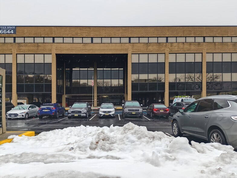 More Photos Of 830 Morris Tpke, Short Hills Coworking Space