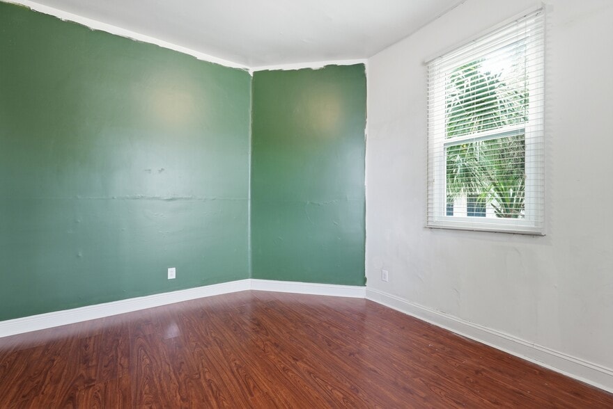 More Photos Of 309 W 41st St, Savannah Multifamily For Sale