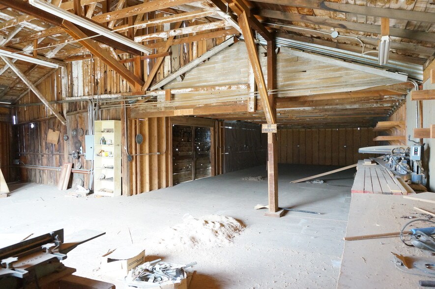 More Photos Of 451 N 11th St, Montague Warehouse For Sale