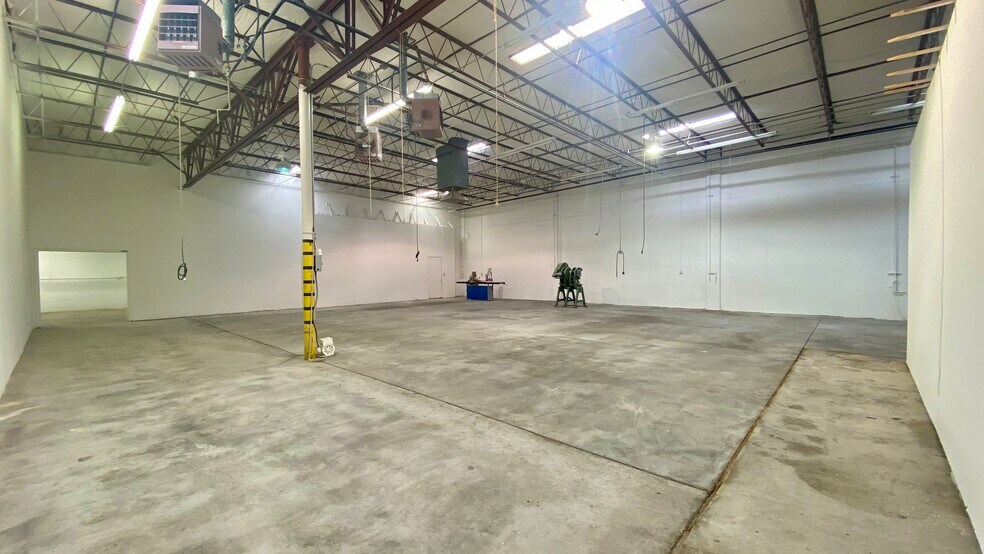 More Photos Of 11020 Argal Ct, El Paso Warehouse For Sale