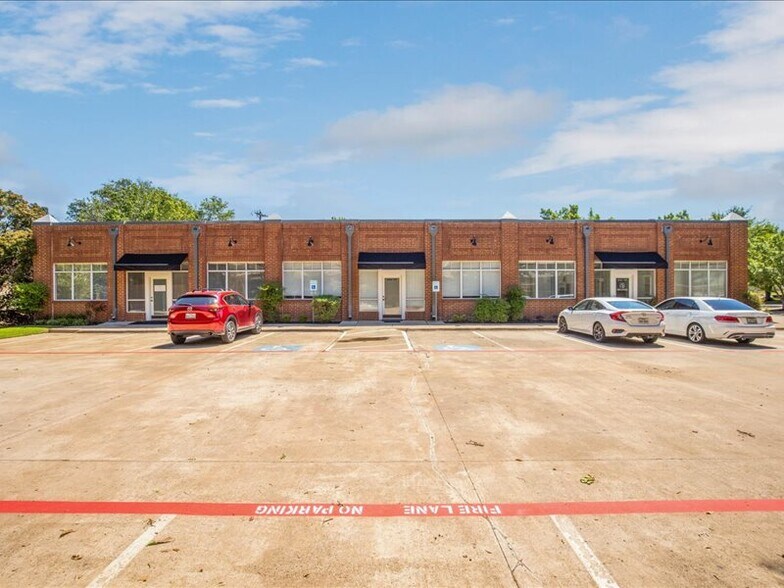 More Photos Of 502 N Carroll Ave, Southlake Unknown For Lease