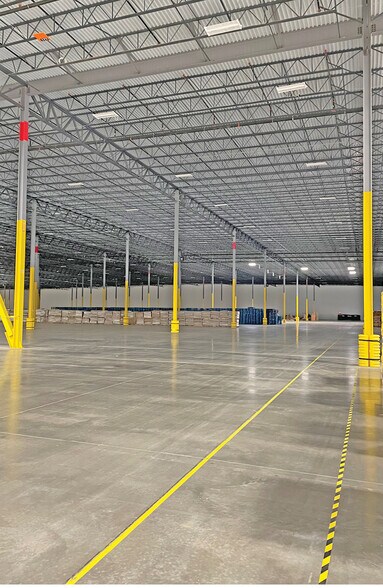 More Photos Of 190 Norfolk Southern Way, Byhalia Distribution For Lease