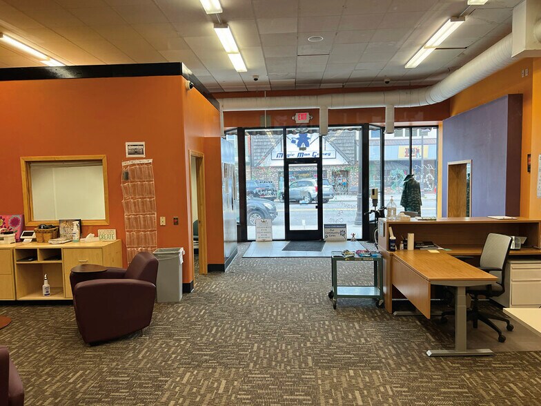 More Photos Of 51 N Brown St, Rhinelander Storefront For Lease