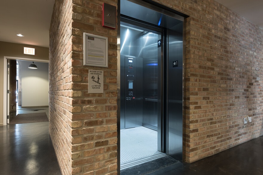 More Photos Of 2100-2114 S Indiana Ave, Chicago Apartments For Sale