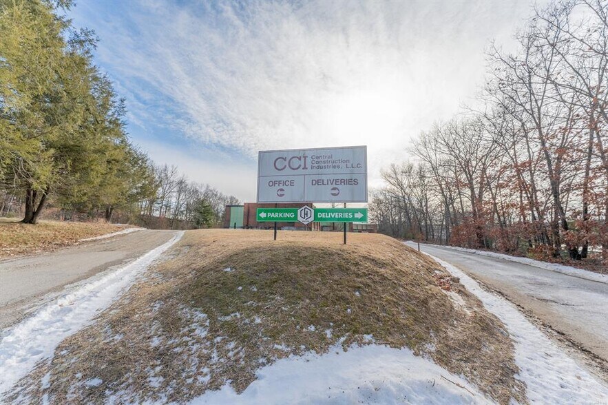 More Photos Of 30 Harris St, Putnam Warehouse For Sale